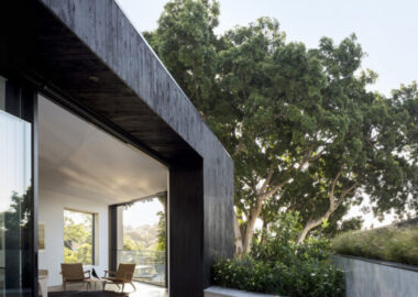Terrasse en bois carbonisé